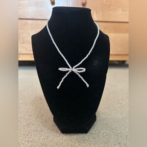 Boutique Faux Pearl Bow Necklace. 14”+3” Extender